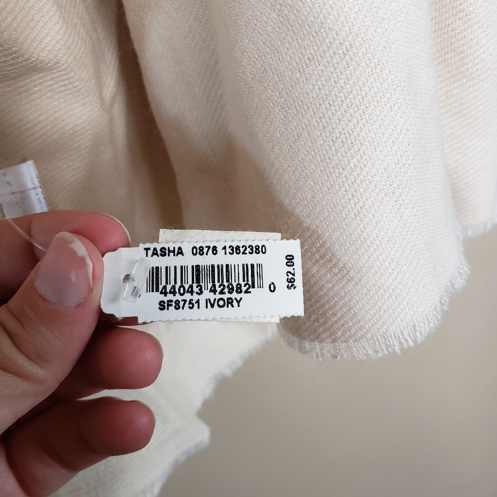 Nordstrom Tasha ivory wrap scarf nwt - Picture 3 of 3